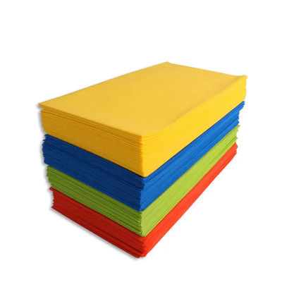 Disposable Nonwoven Table Cloth Recyclable Waterproof 40-80gsm